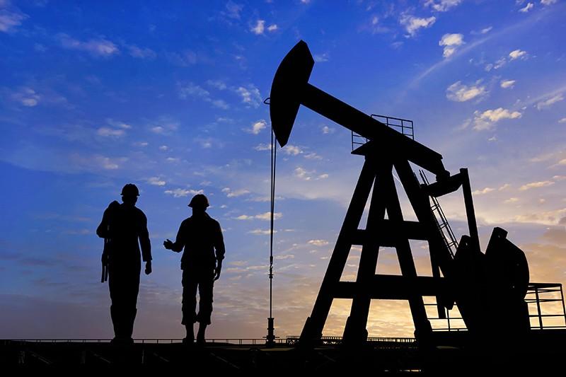 The Big Reasons Why Workers in Oil and Gas Need H2S Alive