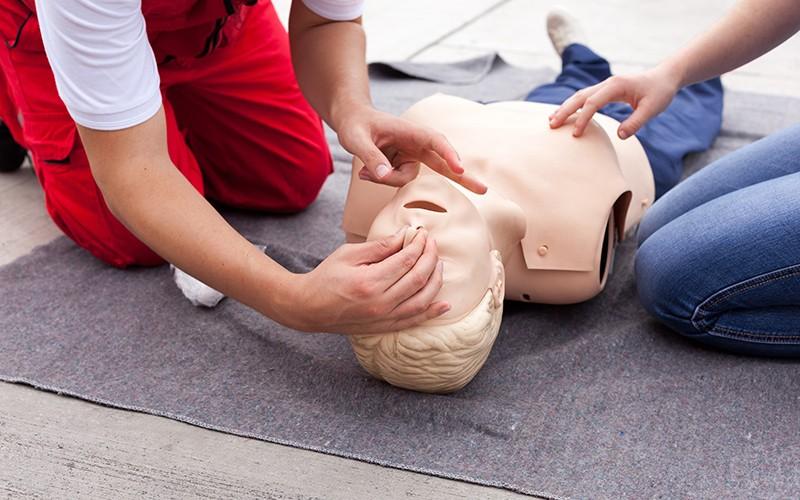 4 Reasons Why Employees Need to Take a First Aid Course